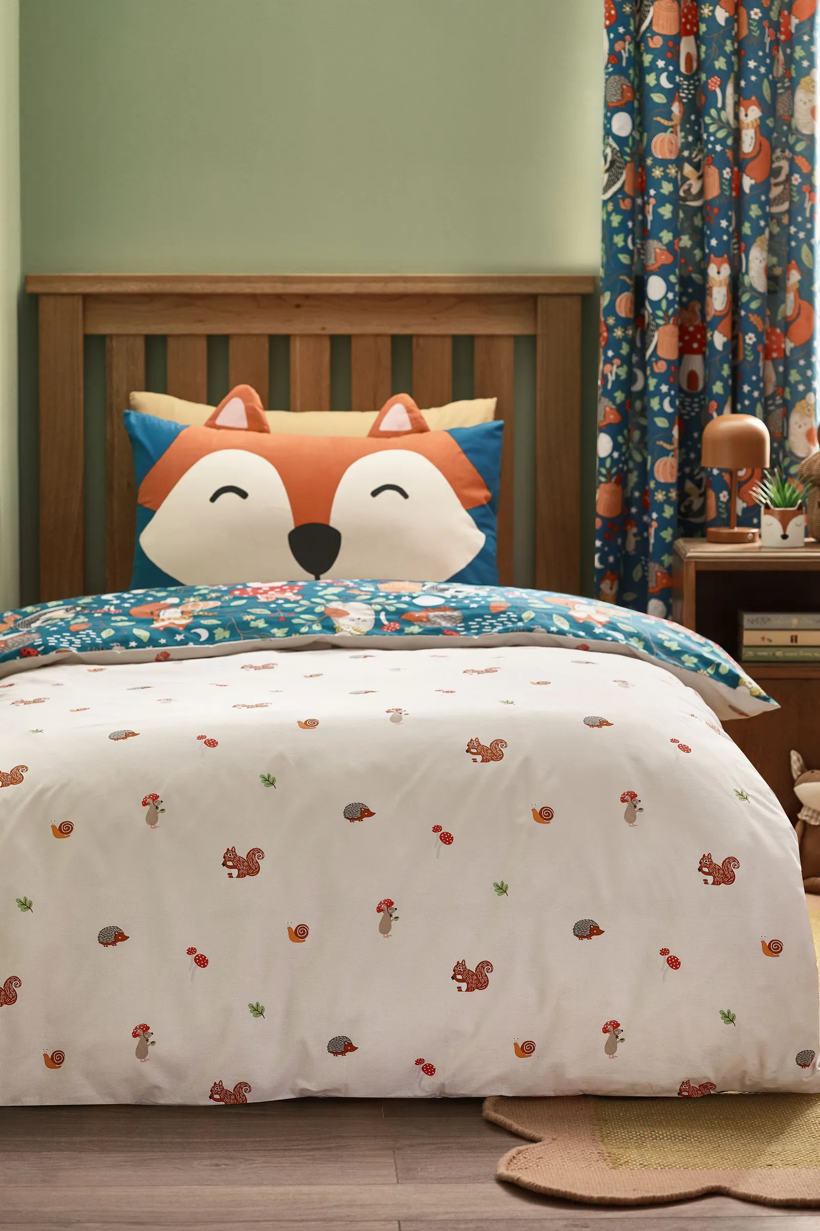 Catherine Lansfield 'Fox & Woodland Friends' Reversible Duvet Cover Set in Green 2