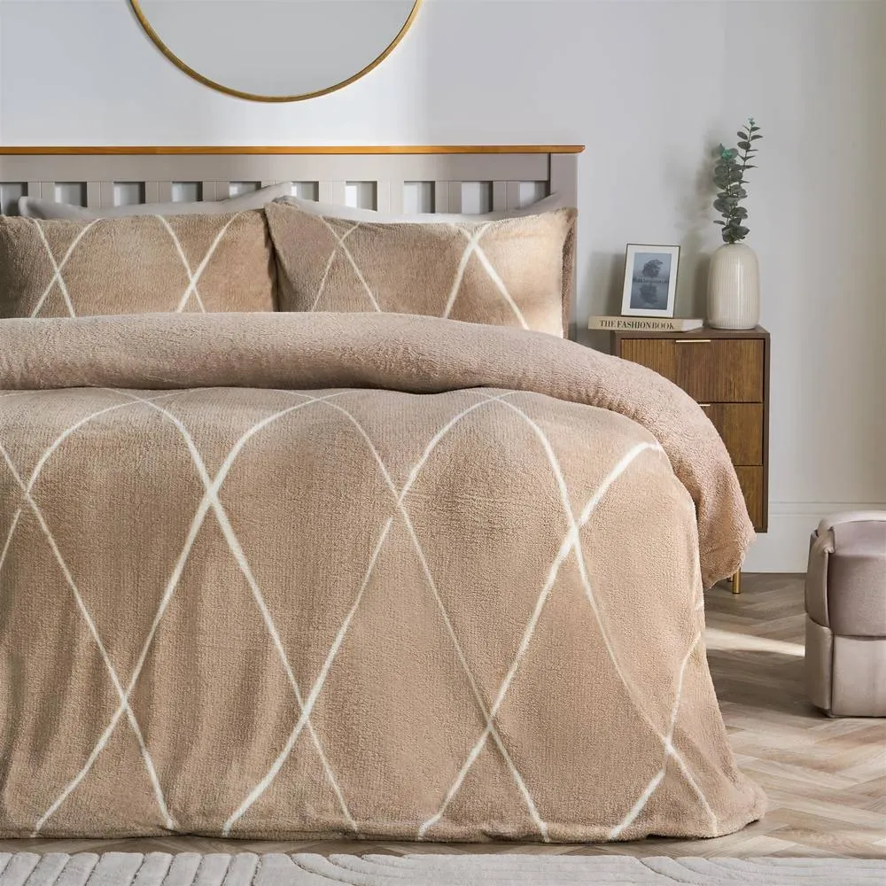 OHS Diamond Check Teddy Fleece Bedding Set in Natural