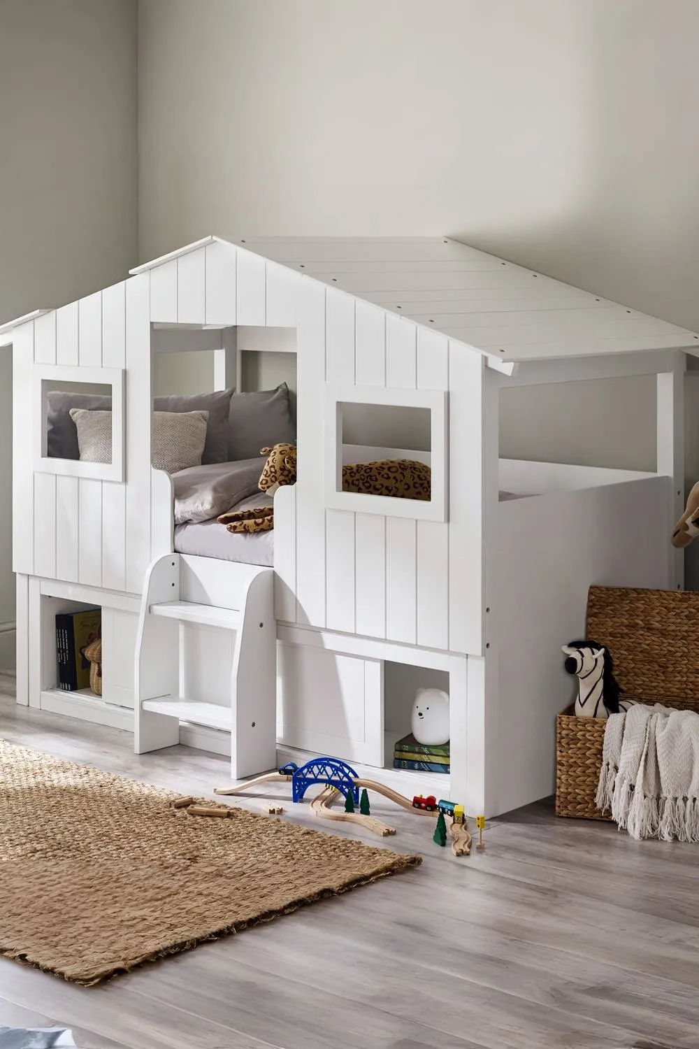 Julian Bowen Acorn Single White Treehouse Midsleeper Bed with Storage