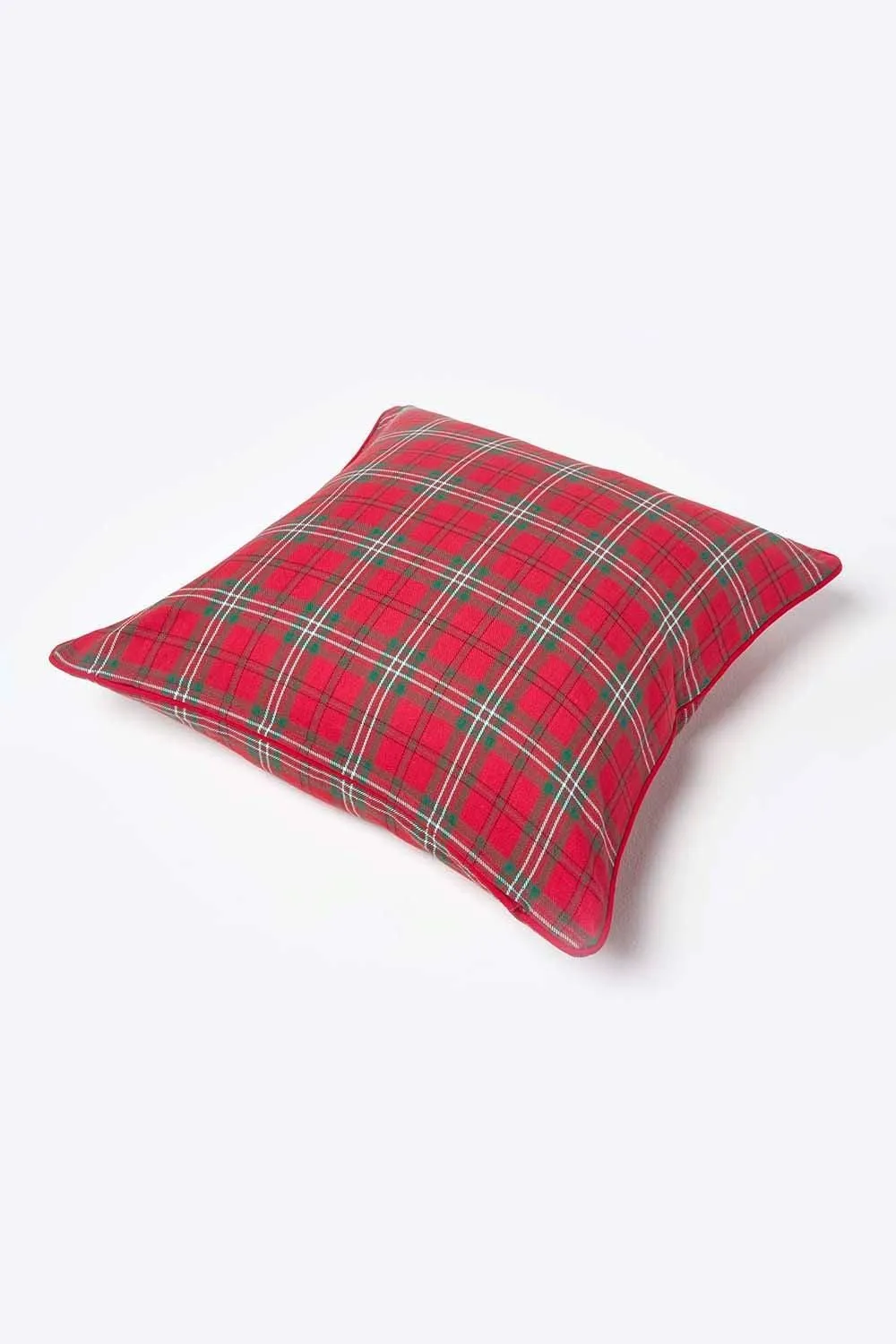 Homescapes Cotton Tartan Cushion Cover in Red 4