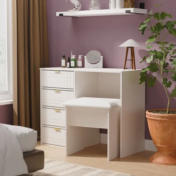 Darlton 4 Drawer Desk 1