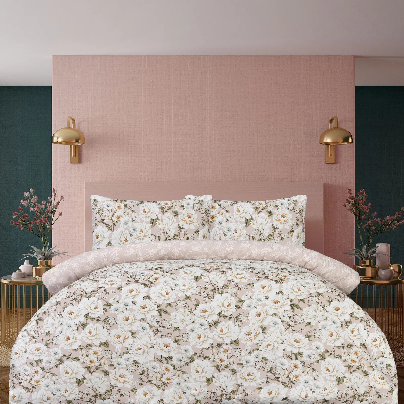 Smart Living Luxury Soft Reversible Elegant Blooms Complete Bedding Set in Pink
