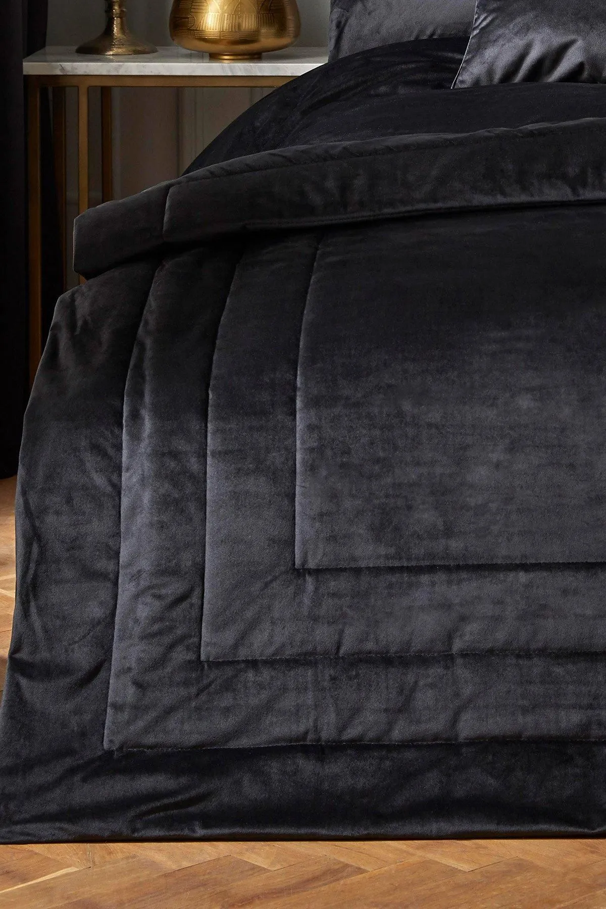 Laurence Llewelyn-Bowen 'Chic' Luxury Soft Velvet Frame Stitched Warm & Cosy Bedspread in Black 2