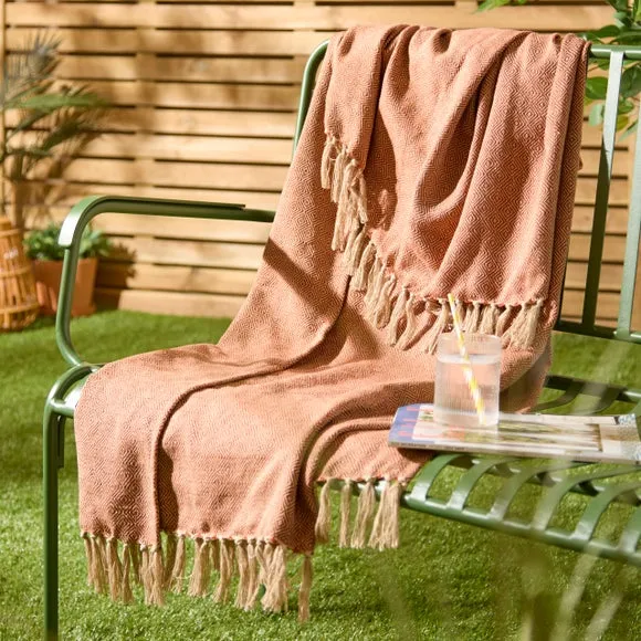 Furn. Dessa Throw Blanket 130cm x 180cm