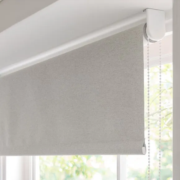 Luna Blackout Roller Blind 4