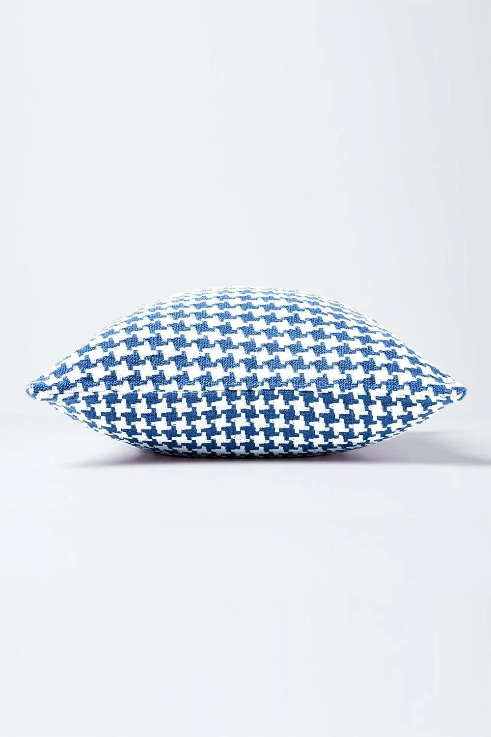 Homescapes Houndstooth 100% Cotton Cushion Cover in Blue 2