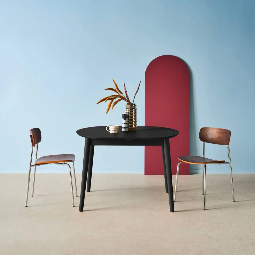 sweeek Oval extendable dining table rubberwood & oak veneer 4-6 seats in Black 3