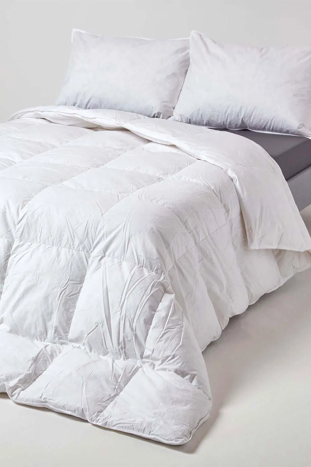Homescapes Goose Feather & Down 4.5 Tog Summer Duvet in White