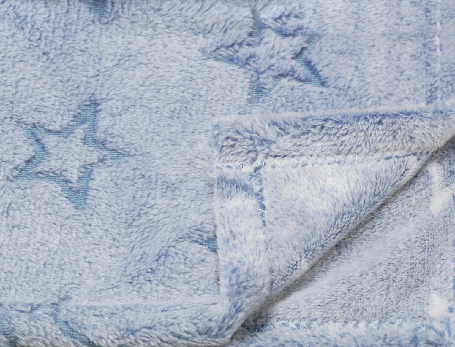 Argos Home Kids Glow in the Dark Star Fleece - Blue