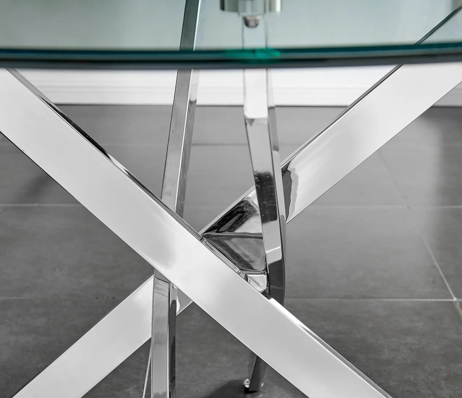 FurnitureboxUK Novara 100cm Round 4-Seater Glass & Metal Starburst Dining Table in Silver 4