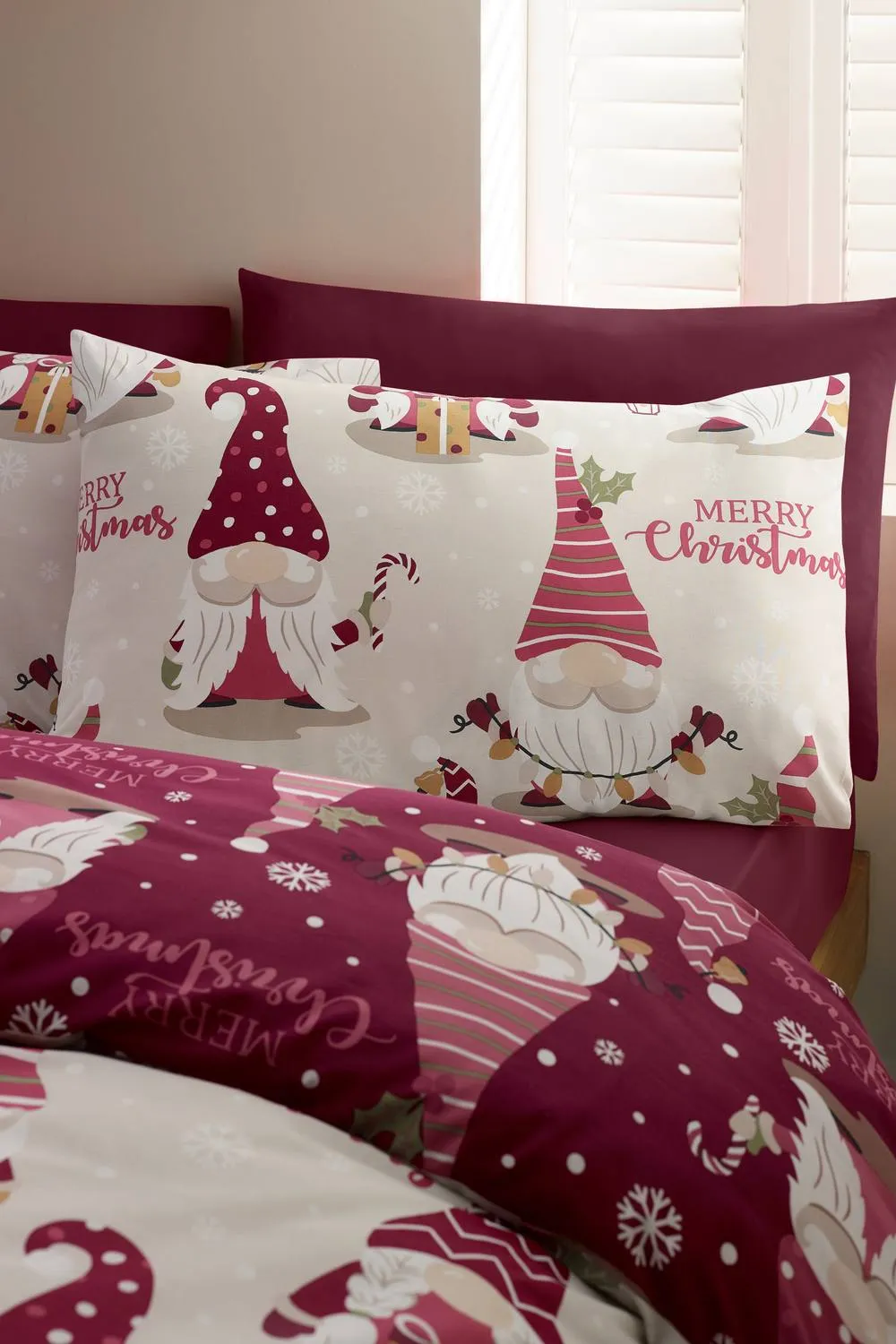 Catherine Lansfield Christmas Gonks Reversible Duvet Cover Set in Plum 3