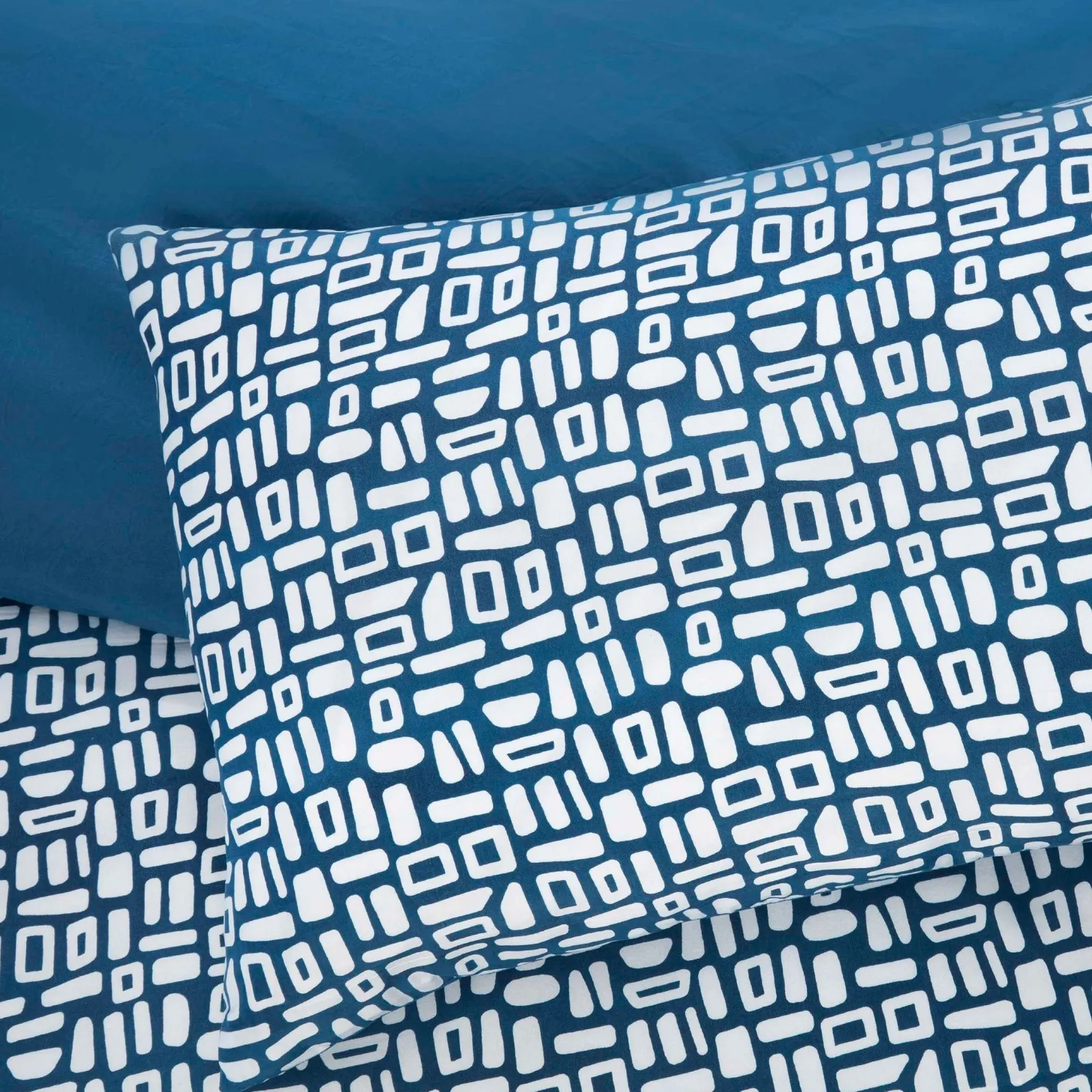 Rapport Home Pebbles Microfibre Reversible Duvet Cover Set with Pillowcase in Blue 2