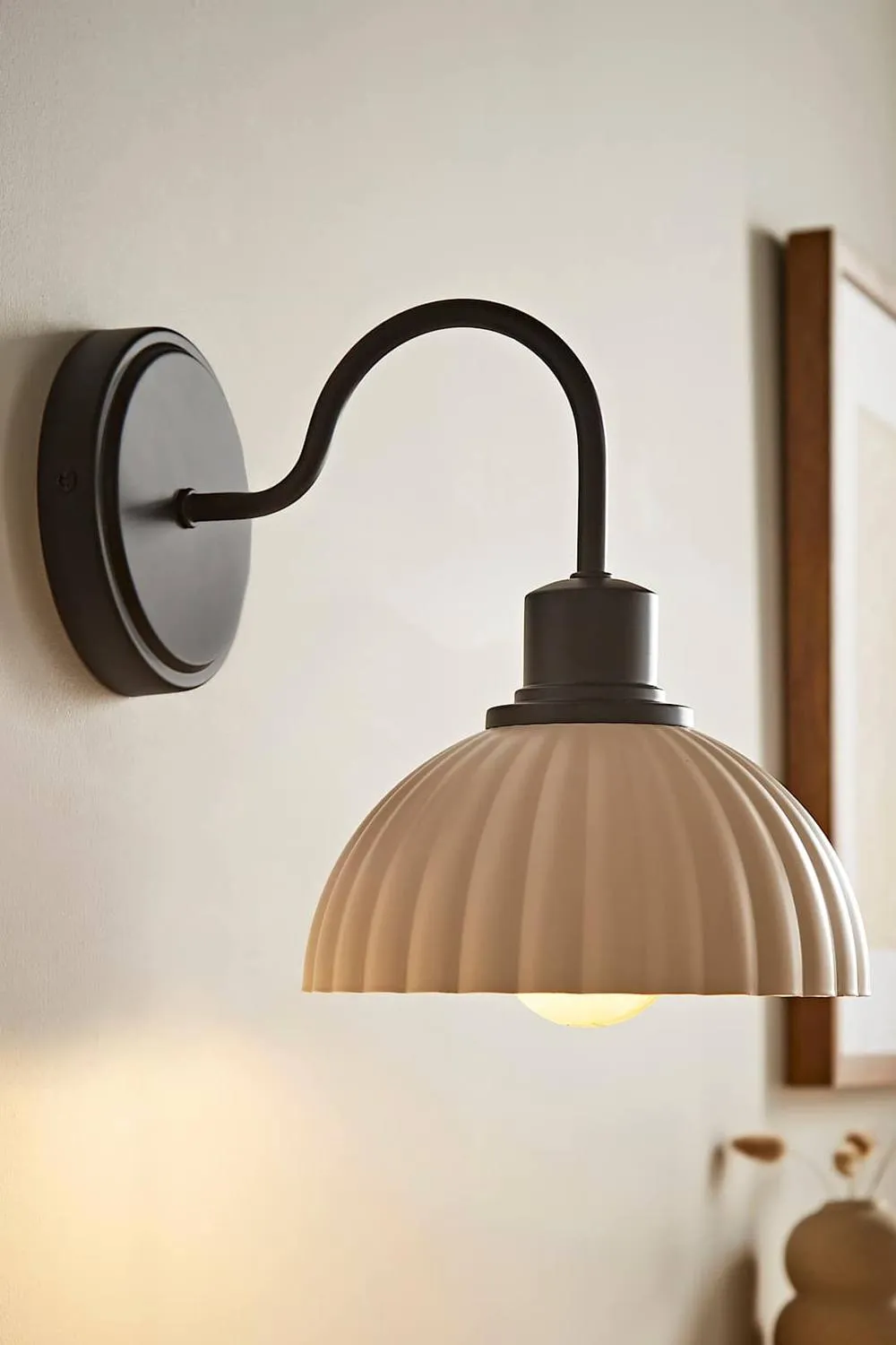 ValueLights Bourton Pair of Cream Ribbed Dome Wall Lights in Black 2