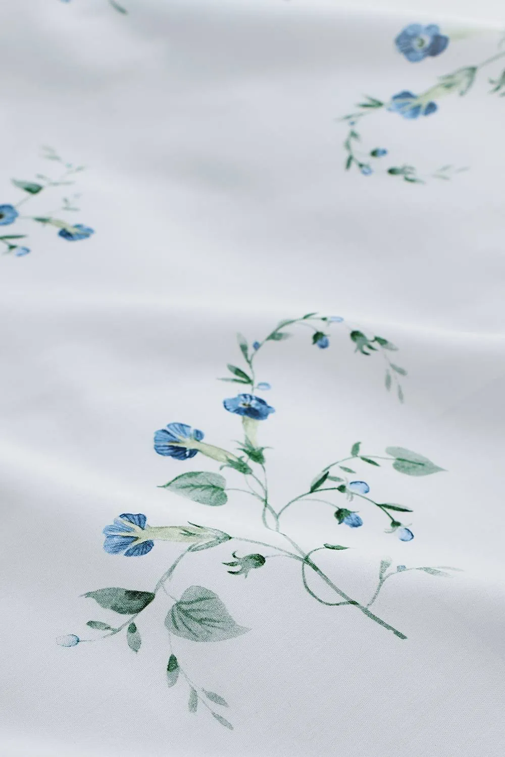 CHRISTY 'Forget Me Not' Wildflower Design Cotton Sateen Duvet Cover Set in Blue 3