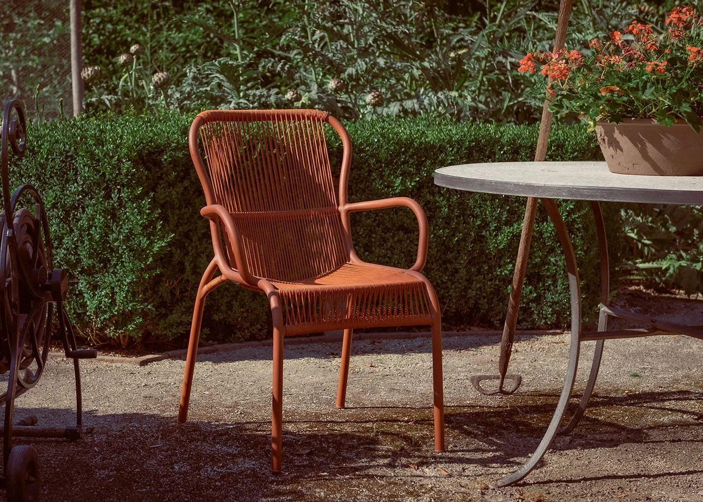 Vincent Sheppard Loop Outdoor Dining Chair Black 4