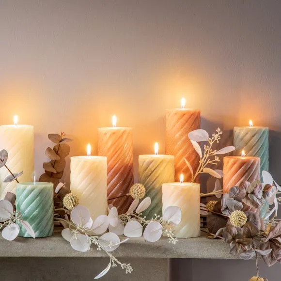 Cedar & Sage Set of 2 Vanilla Twist Pillar Candles 3
