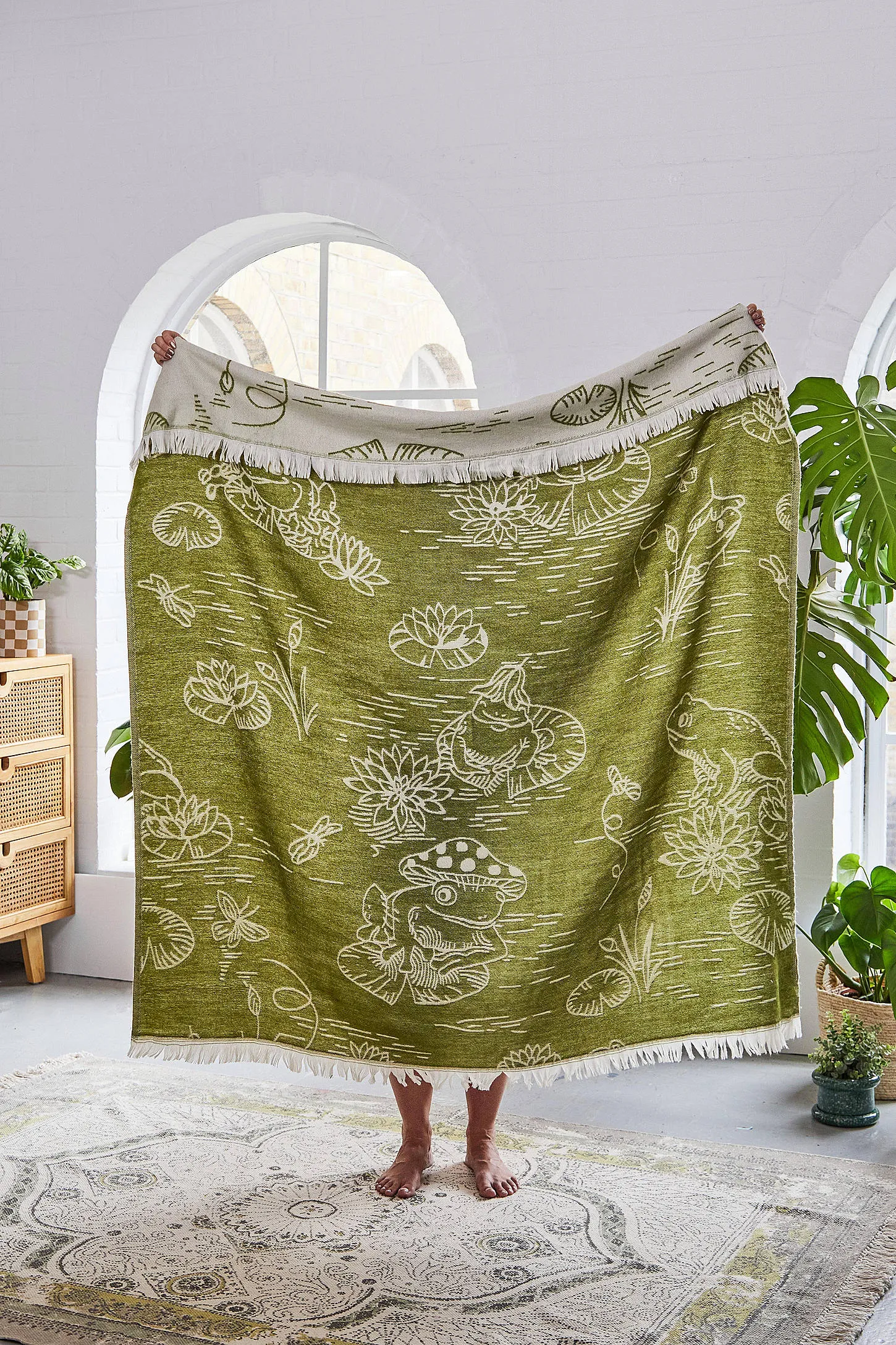 Froggy Toile Throw - Green 3