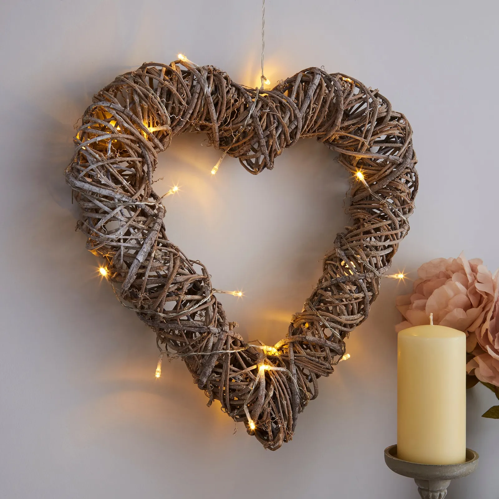Natural Wicker Hanging Heart Light Natural