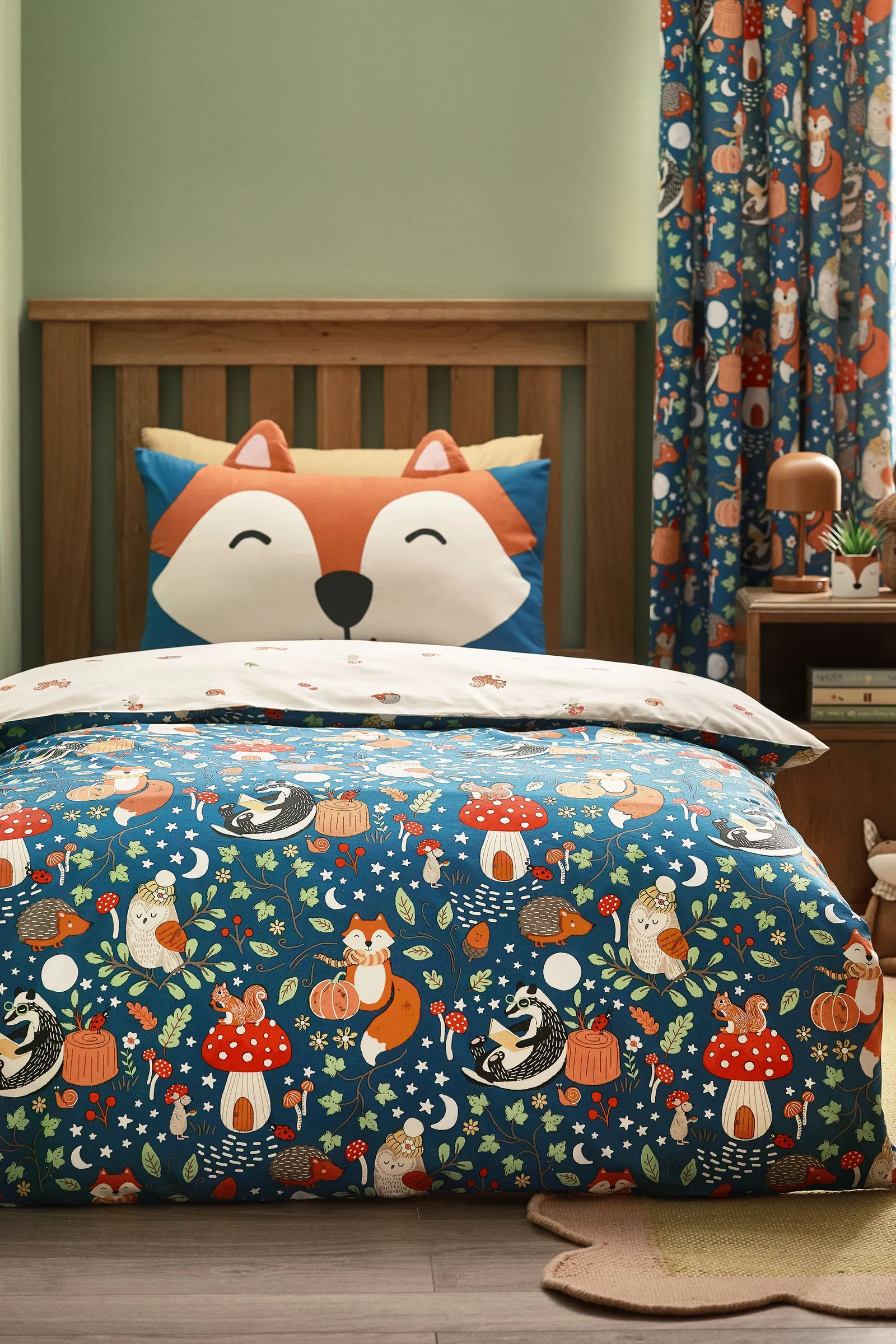 Catherine Lansfield 'Fox & Woodland Friends' Reversible Duvet Cover Set in Green