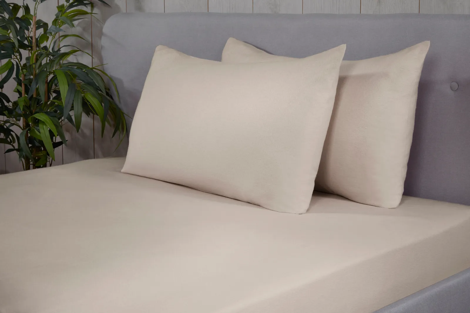 Smart Living Brushed Cotton Bed Linen Fitted Bedsheet or Pillowcase Pair Non Iron in Cream