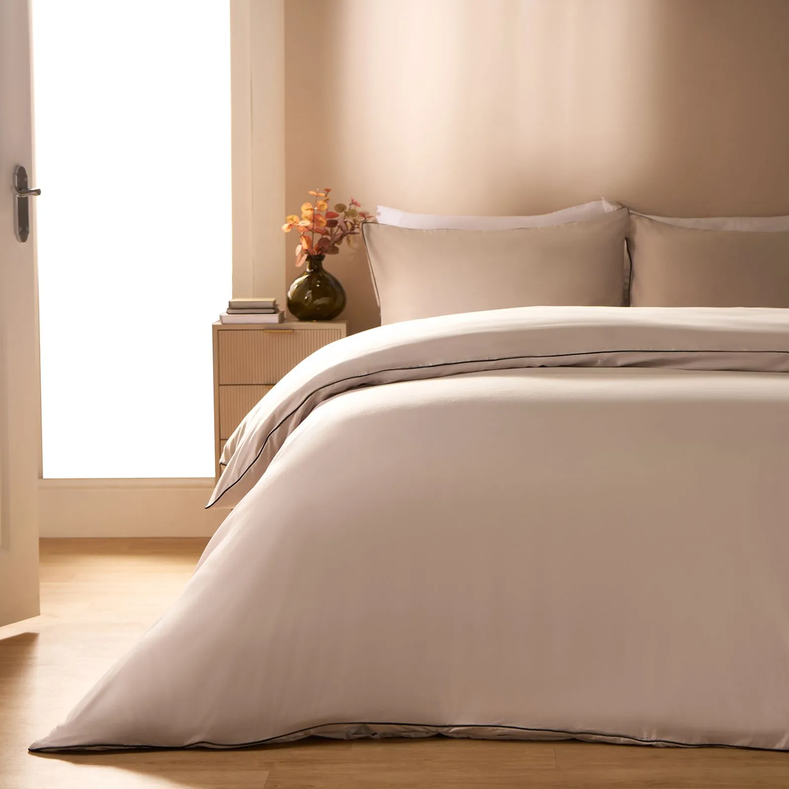 OHS Piped Edge Bedding Set Soft Duvet Cover with Pillowcase in Cream