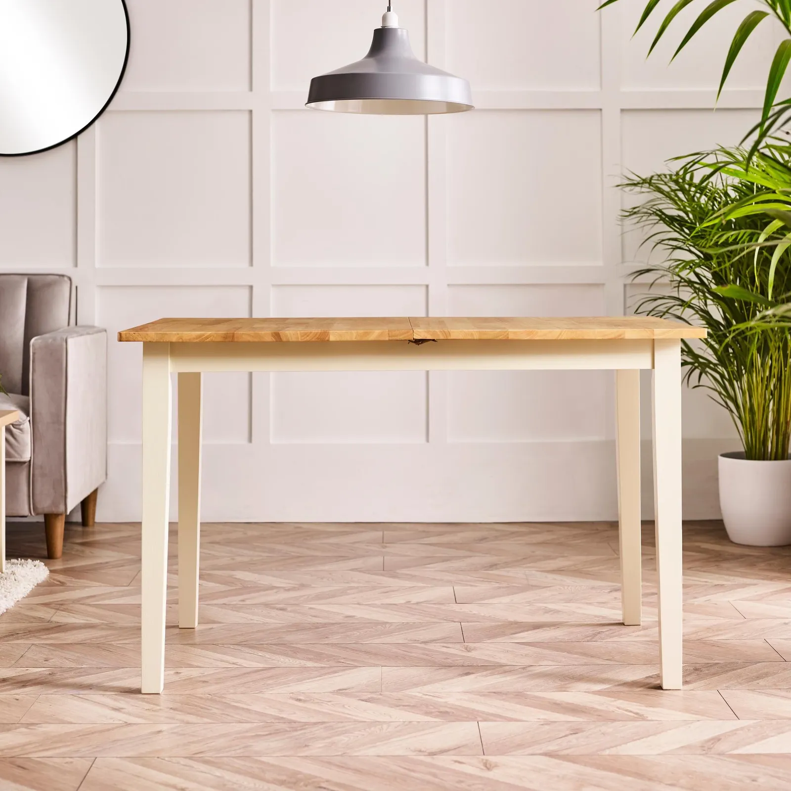 FurnitureboxUK Salcombe Rectangular Solid Wood Extending Dining Table in Light Oak 4
