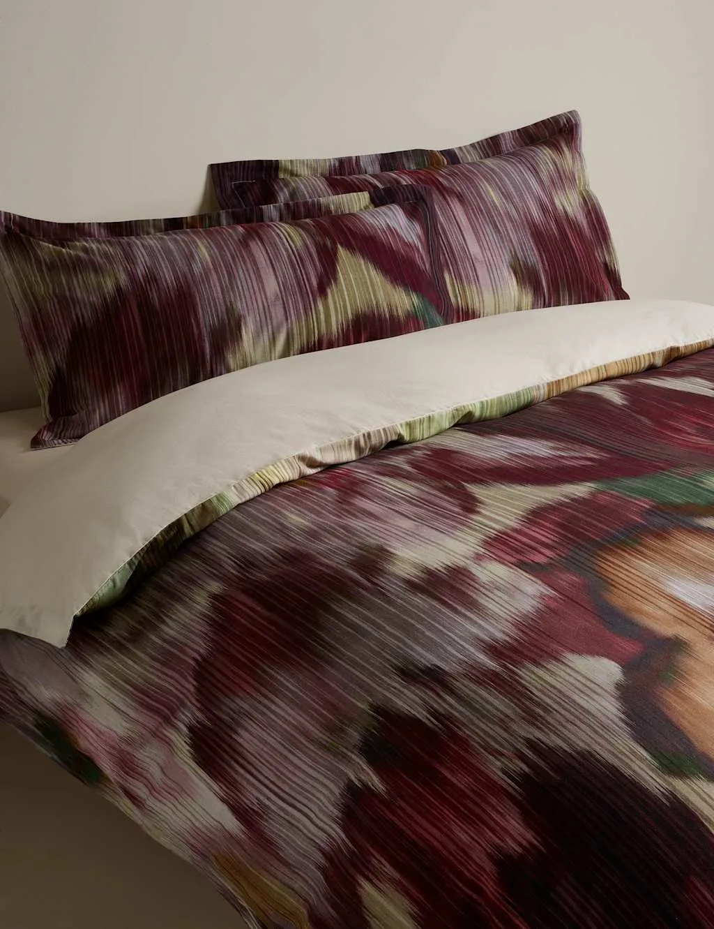 M&S Pure Cotton Blurred Floral Bedding Set Burgundy Mix