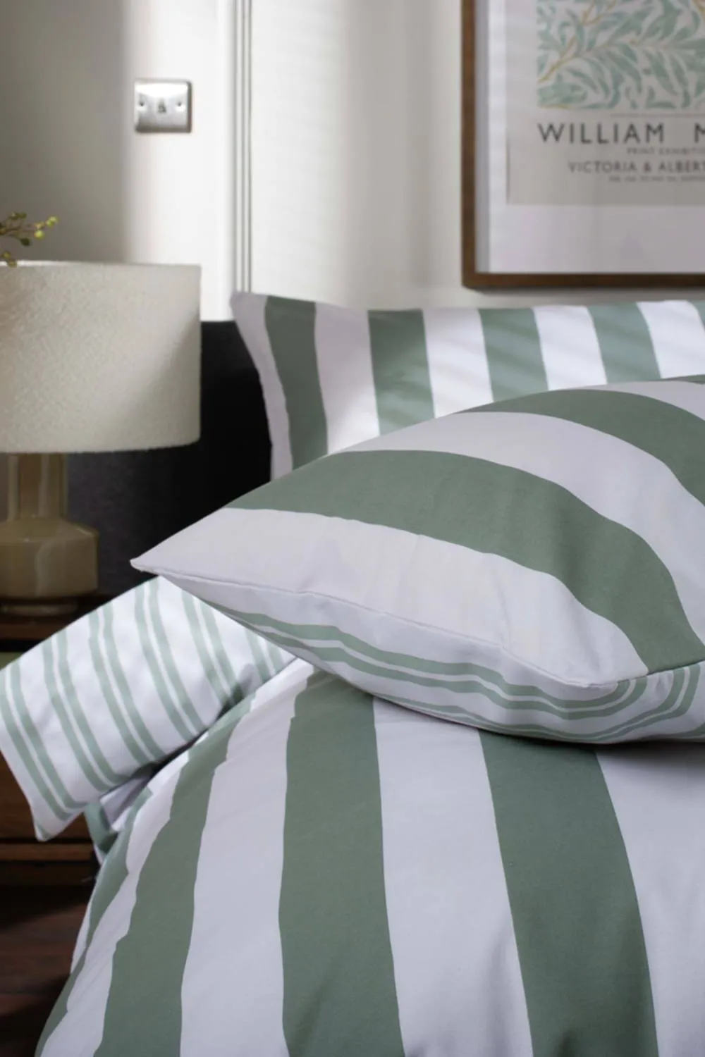 Deyongs High Point Stripe Easy Care Duvet Set in Green 4