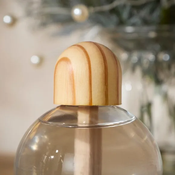 Festive Garland Reedless Diffuser 2