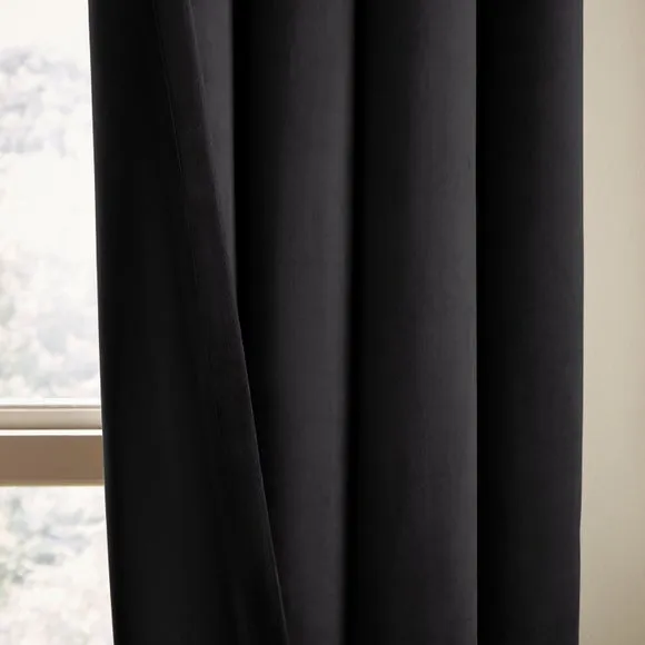 Luxe Velour Eyelet Curtains (Blackout Available) 3