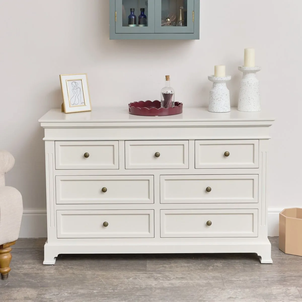 Melody Maison Large Ivory 7 Drawer Chest Of Drawers - Daventry Ivory Range