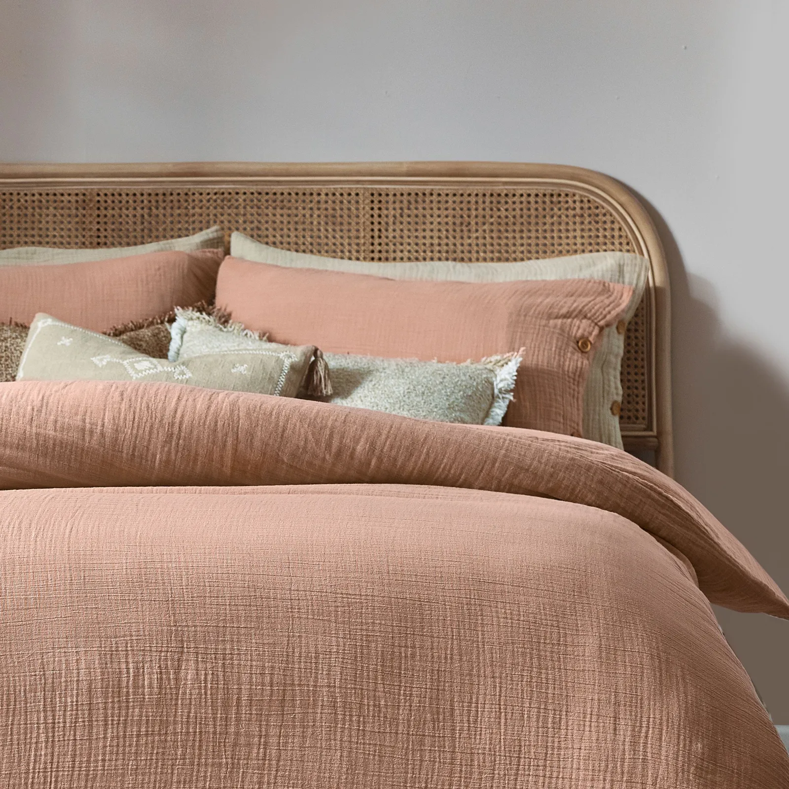 Yard Lark 100% Cotton Muslin Duvet Cover Set in Dusty Pink 3