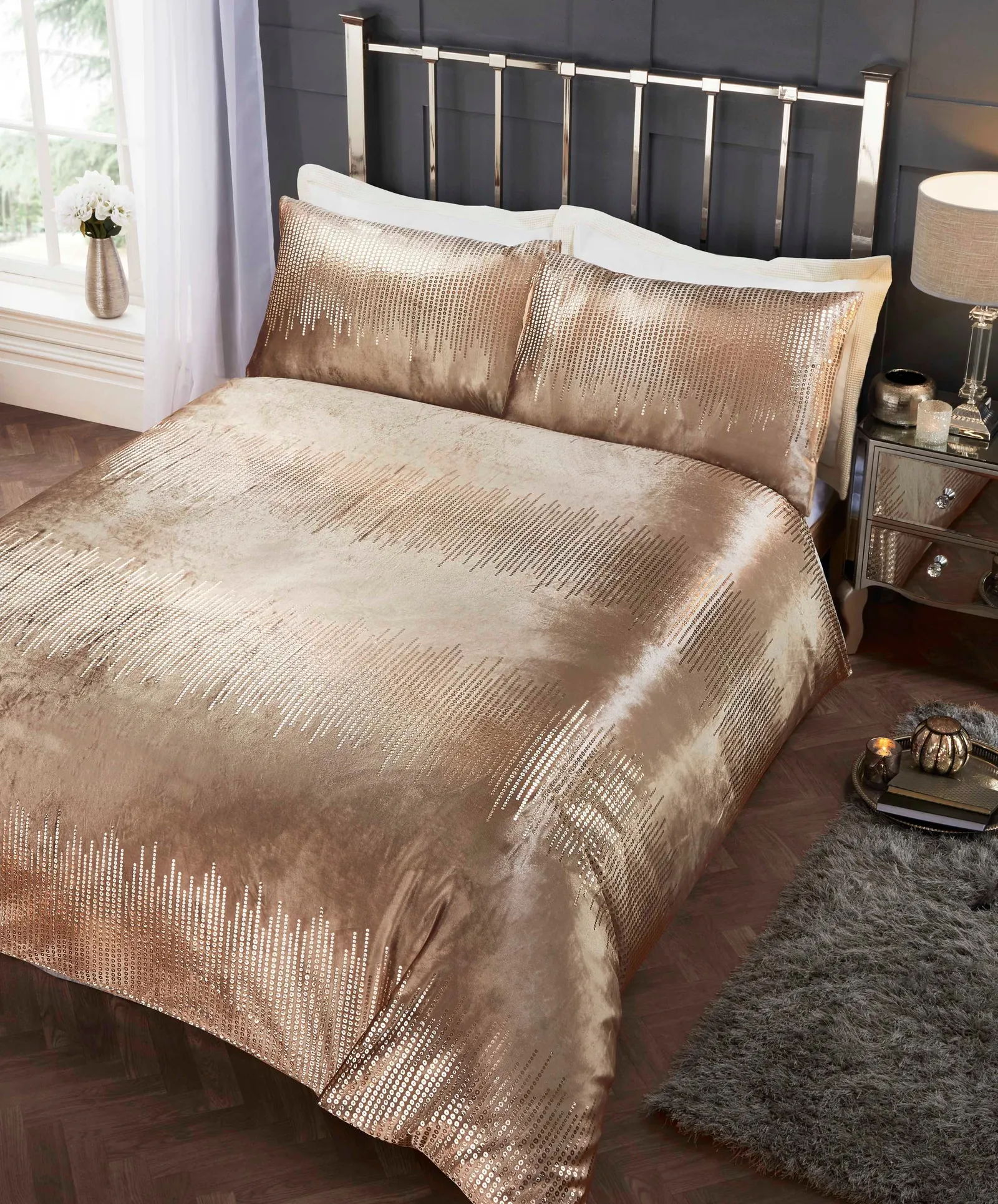 Rapport Home Tiffany Duvet Cover Set with Pillowcase in Gold 1