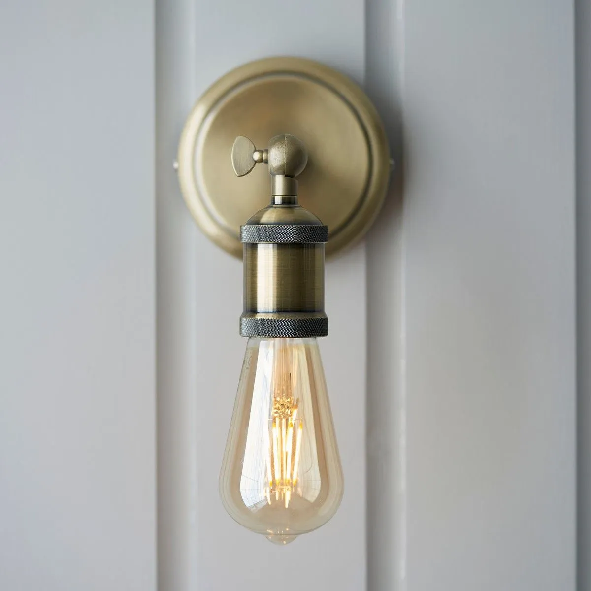 Netlighting Hal Metal Wall Lamp Antique Brass Plate in Yellow 4