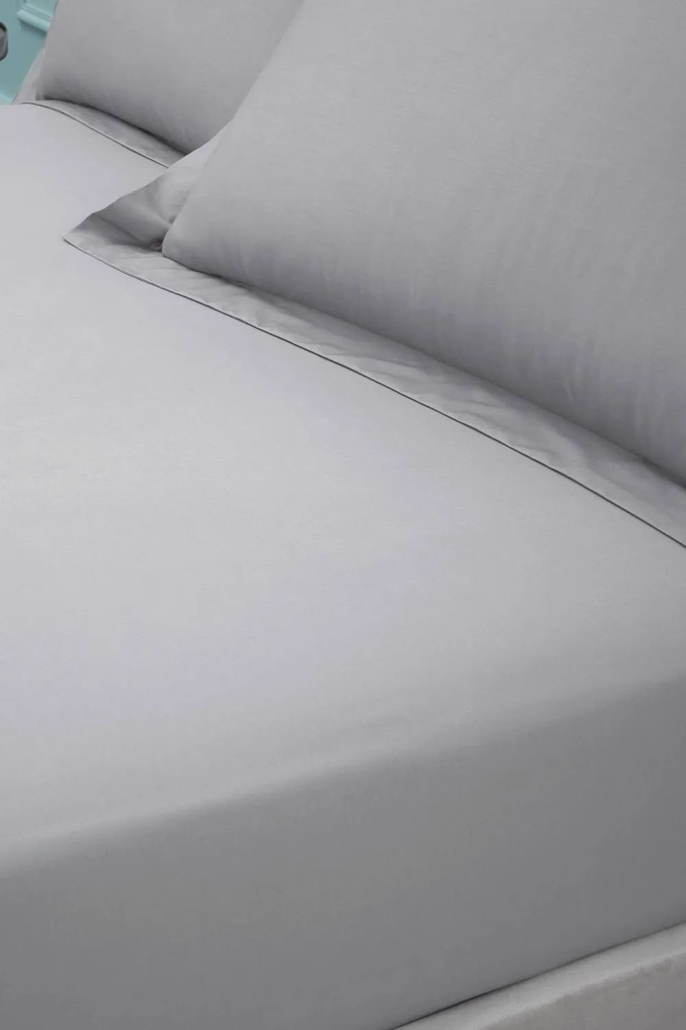 Bianca '180 Thread Count Egyptian Cotton' Fitted Sheet in Silver