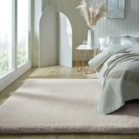 Ivy Luxury Supersoft Faux Fur Rug 1