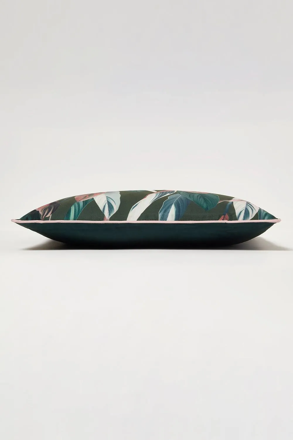 Homescapes Botanical Leaf Cushion 45 x 45 cm OEKO-TEX in Dark Green 4