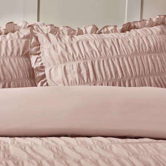 Catherine Lansfield Seersucker Frill Duvet Cover & Pillowcase Set 2