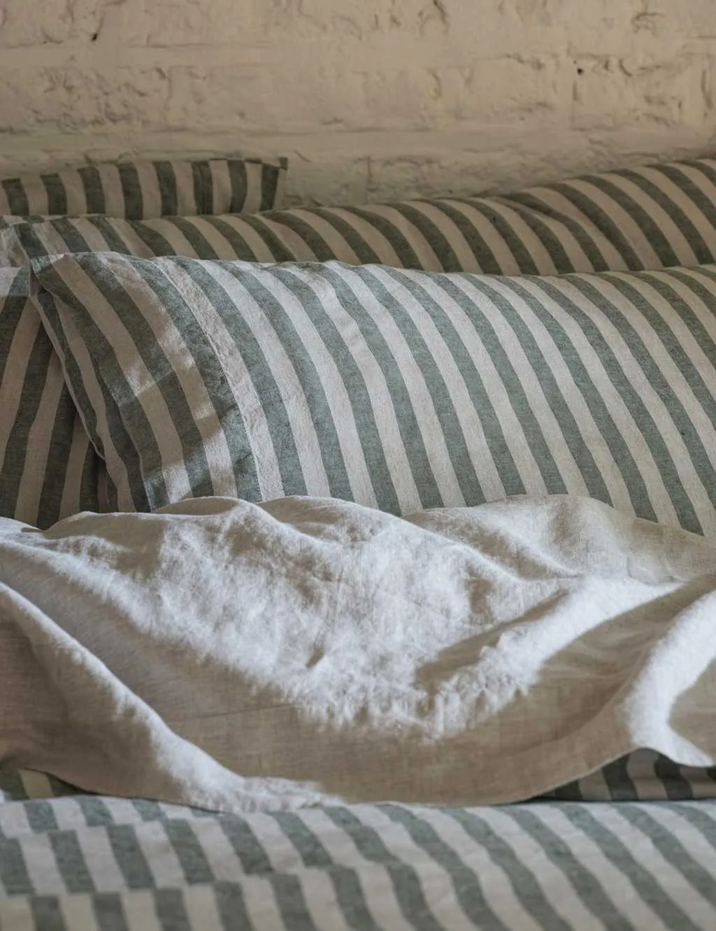 Piglet In Bed 2 Pack Linen Rich Pembroke Pillowcases Green Mix