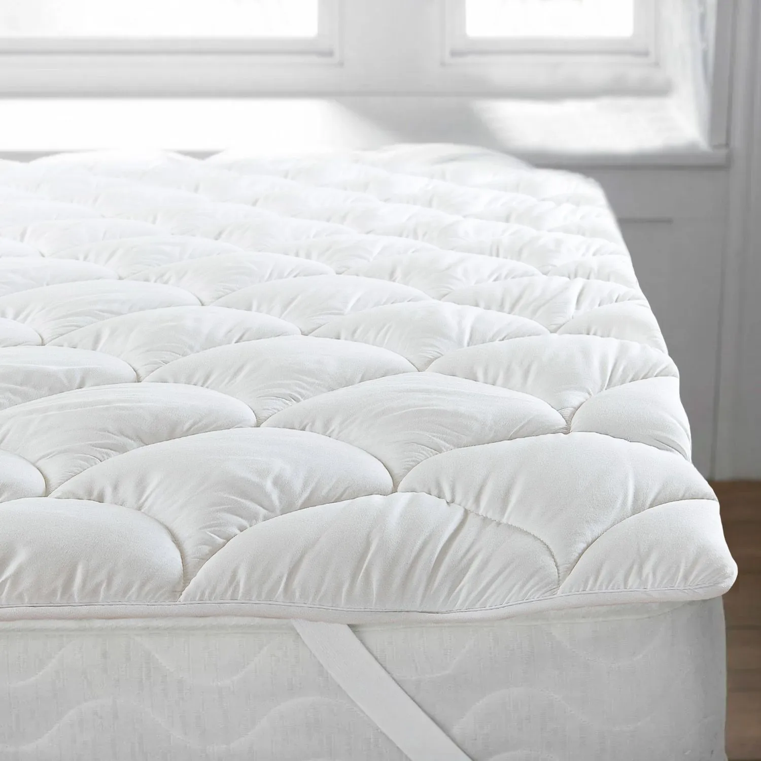Velosso Cloud Hypoallergenic Mattress Topper in White
