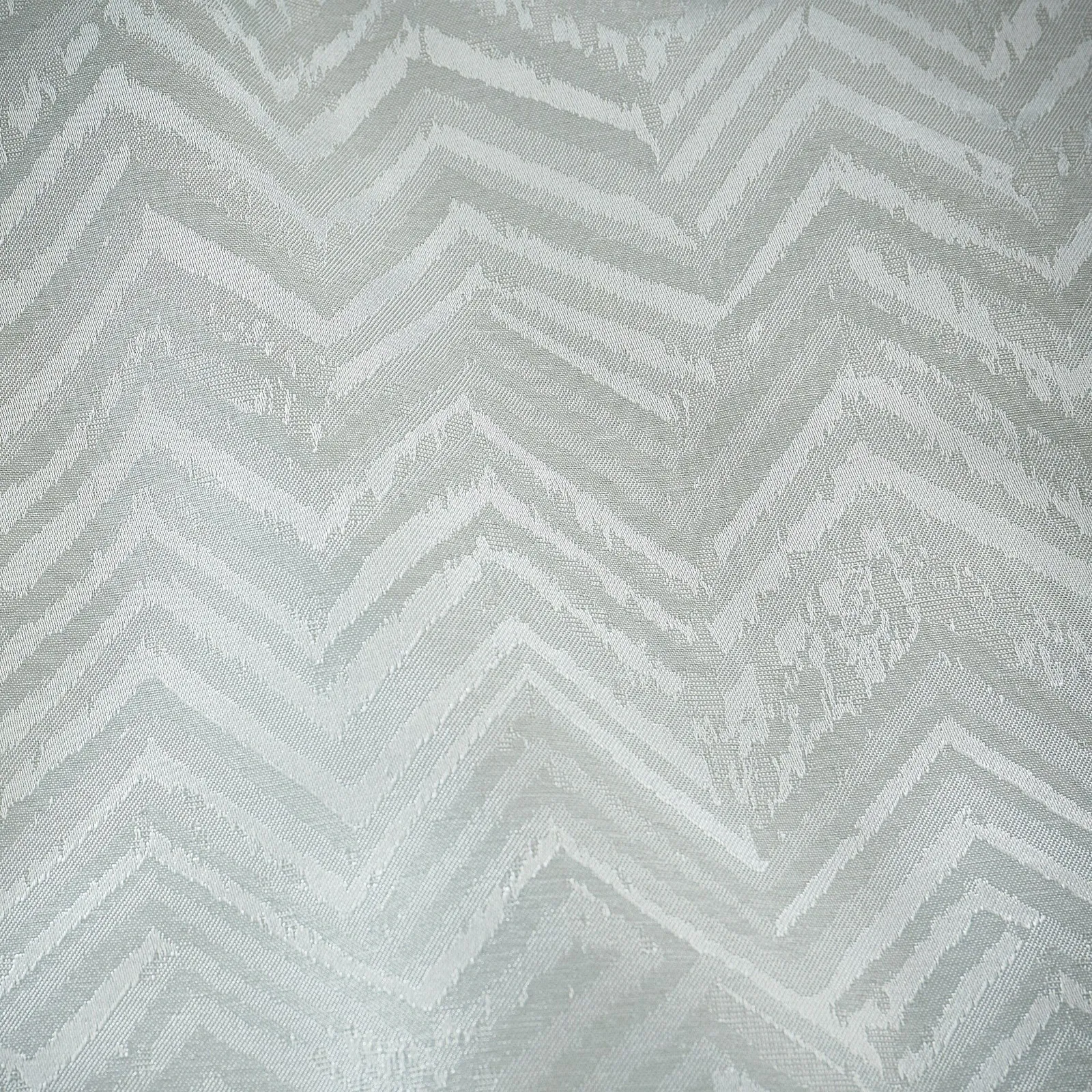 Portfolio Home Antibes Chevron Waves Duvet Cover Set Quilt with Pillowcase in Silver 2
