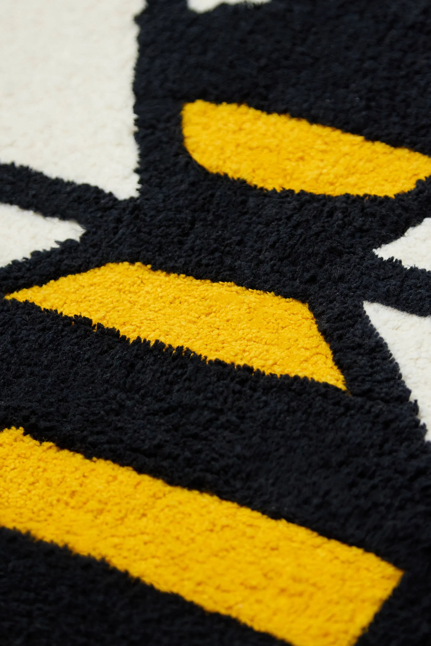 Bee Mini Bath Mat - Yellow 2