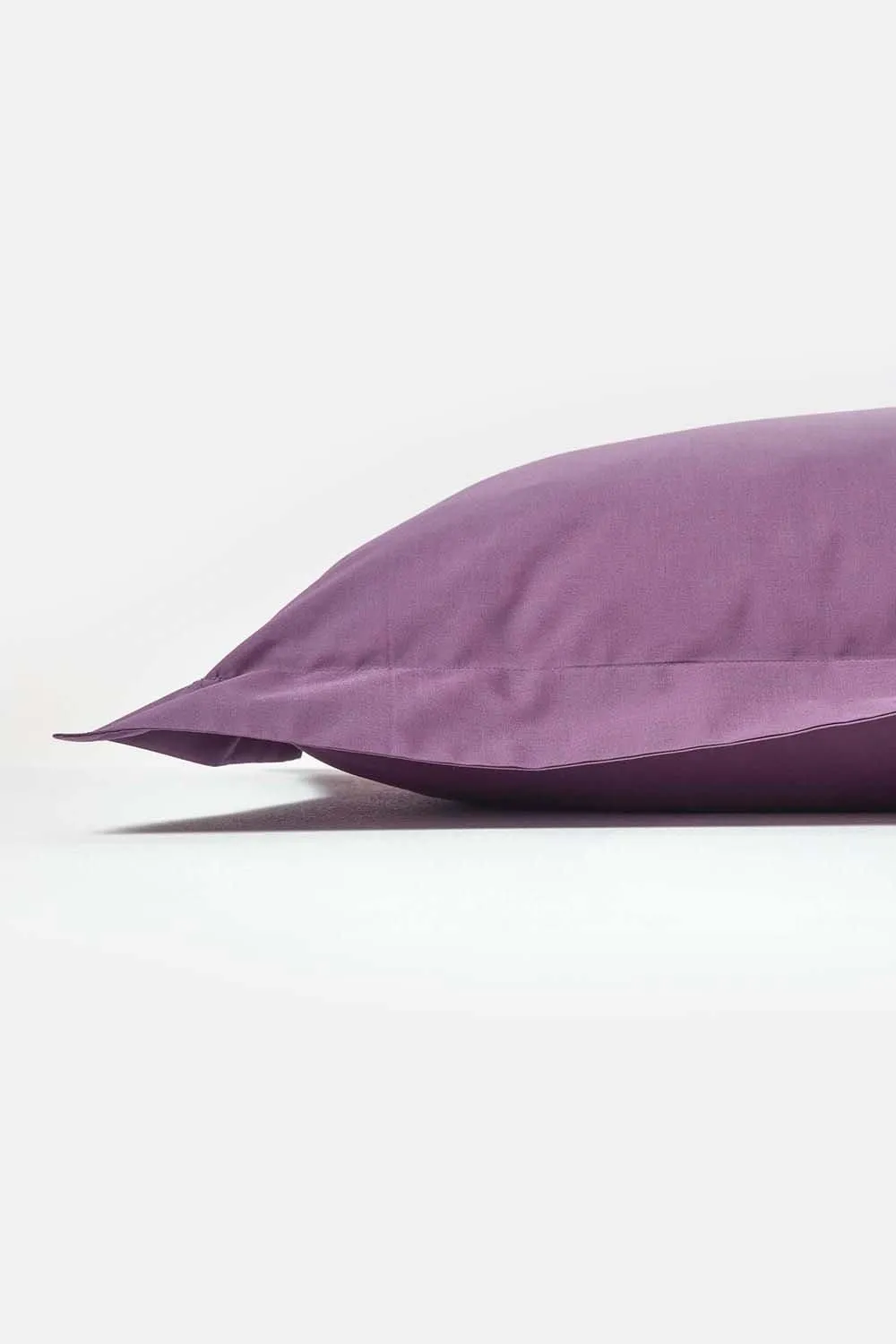 Homescapes Egyptian Cotton Oxford Pillowcase 200 TC, King Size in Grape 2