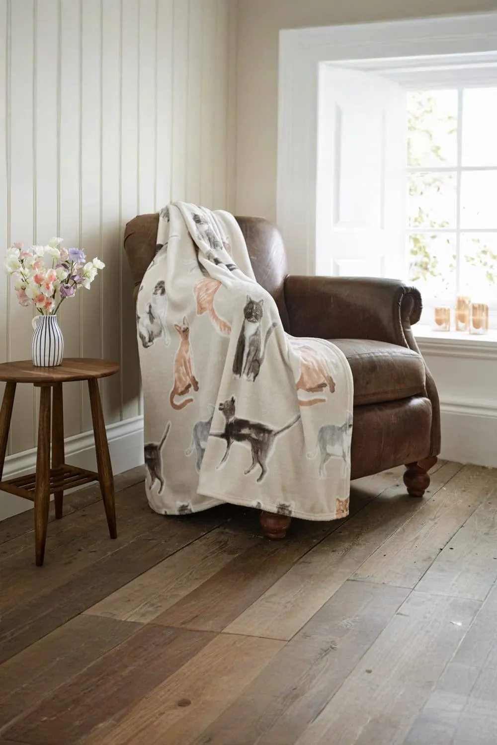 Deyongs Clowder Soft Fleece Printed Cat Throw Blanket in Natural