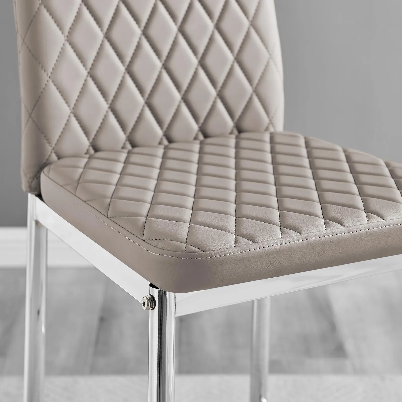 FurnitureboxUK Set of 2 Milan Hatched Faux Leather Padded Counter Stools With Silver Chrome Metal Legs in Beige 3