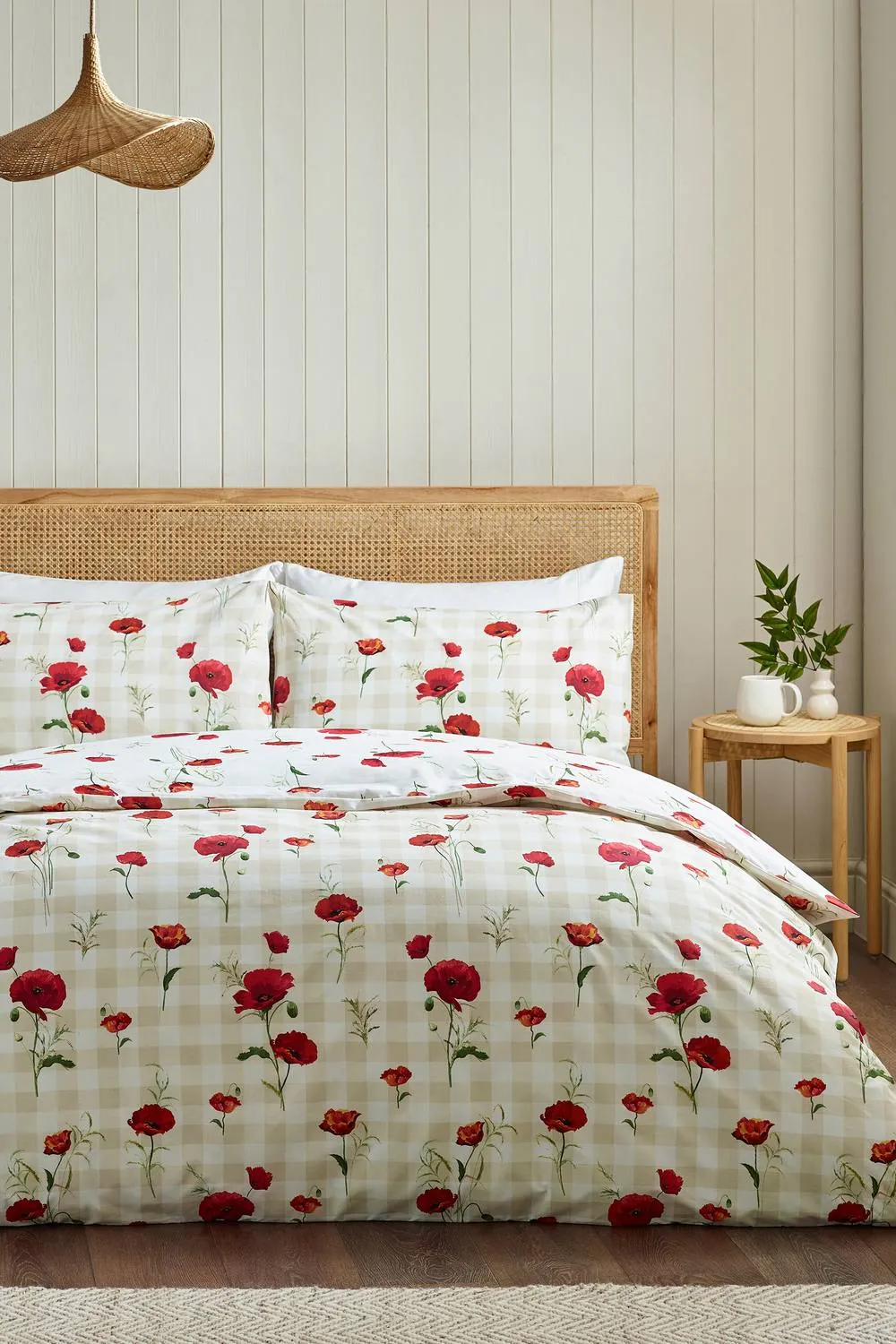 Catherine Lansfield Poppy Floral Reversible Duvet Cover Set in Red