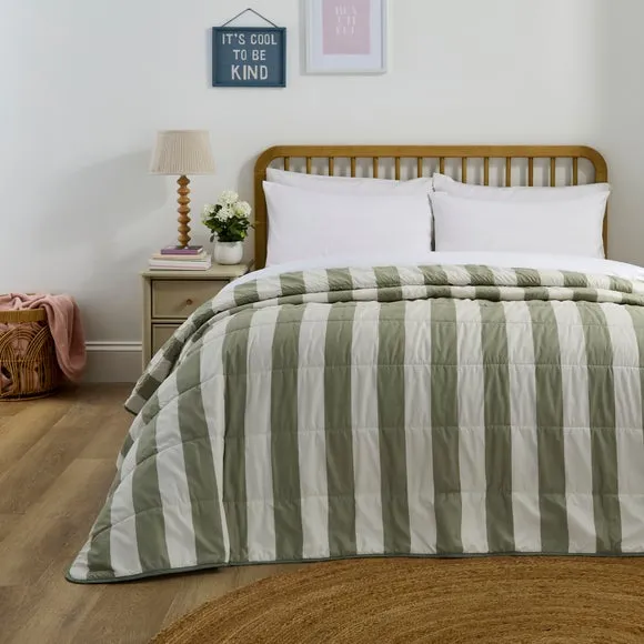 Nova Stripe Bedspread 1