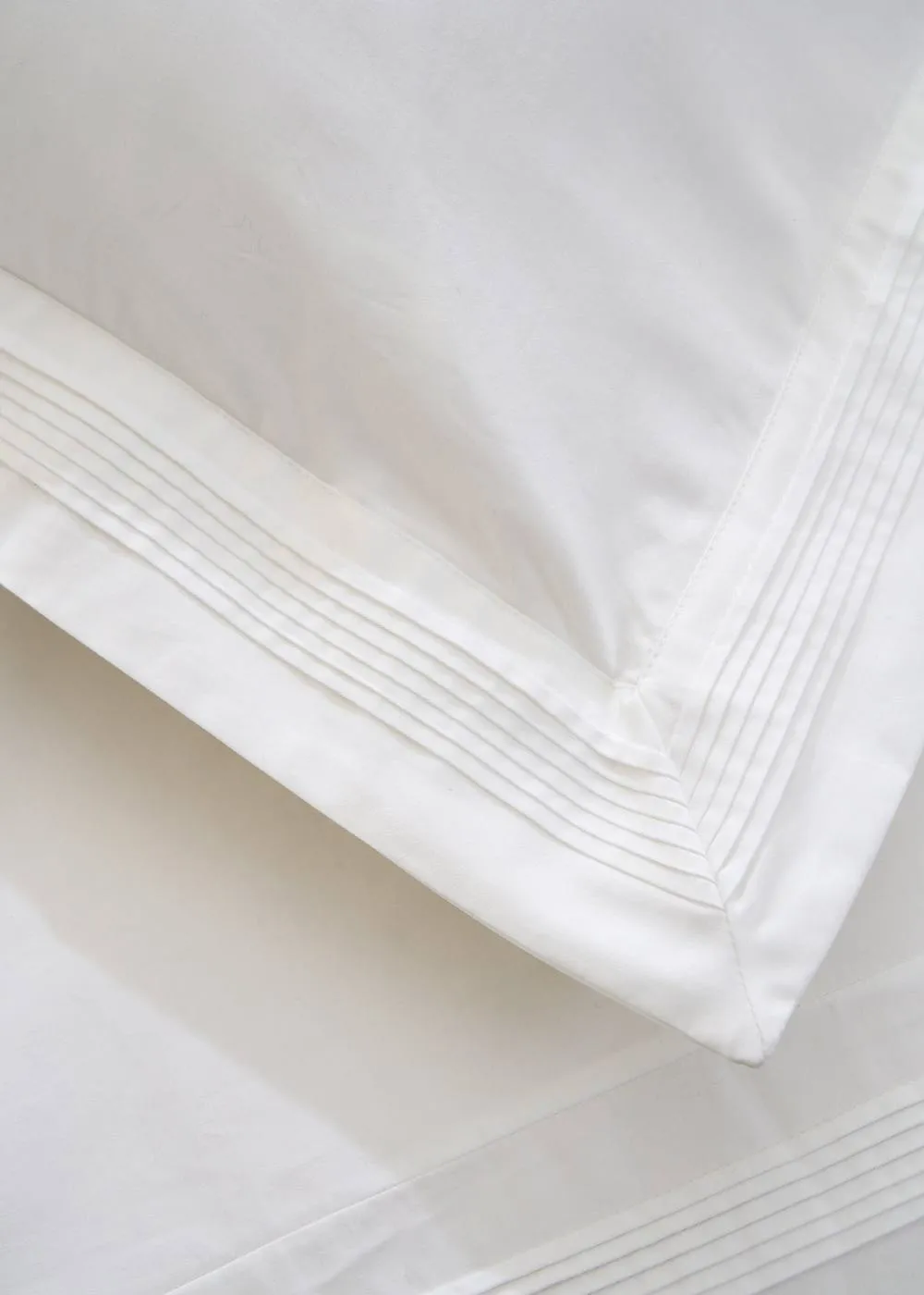 Truly Set of 2 White Micro Pleat Cotton Oxford Pillowcases