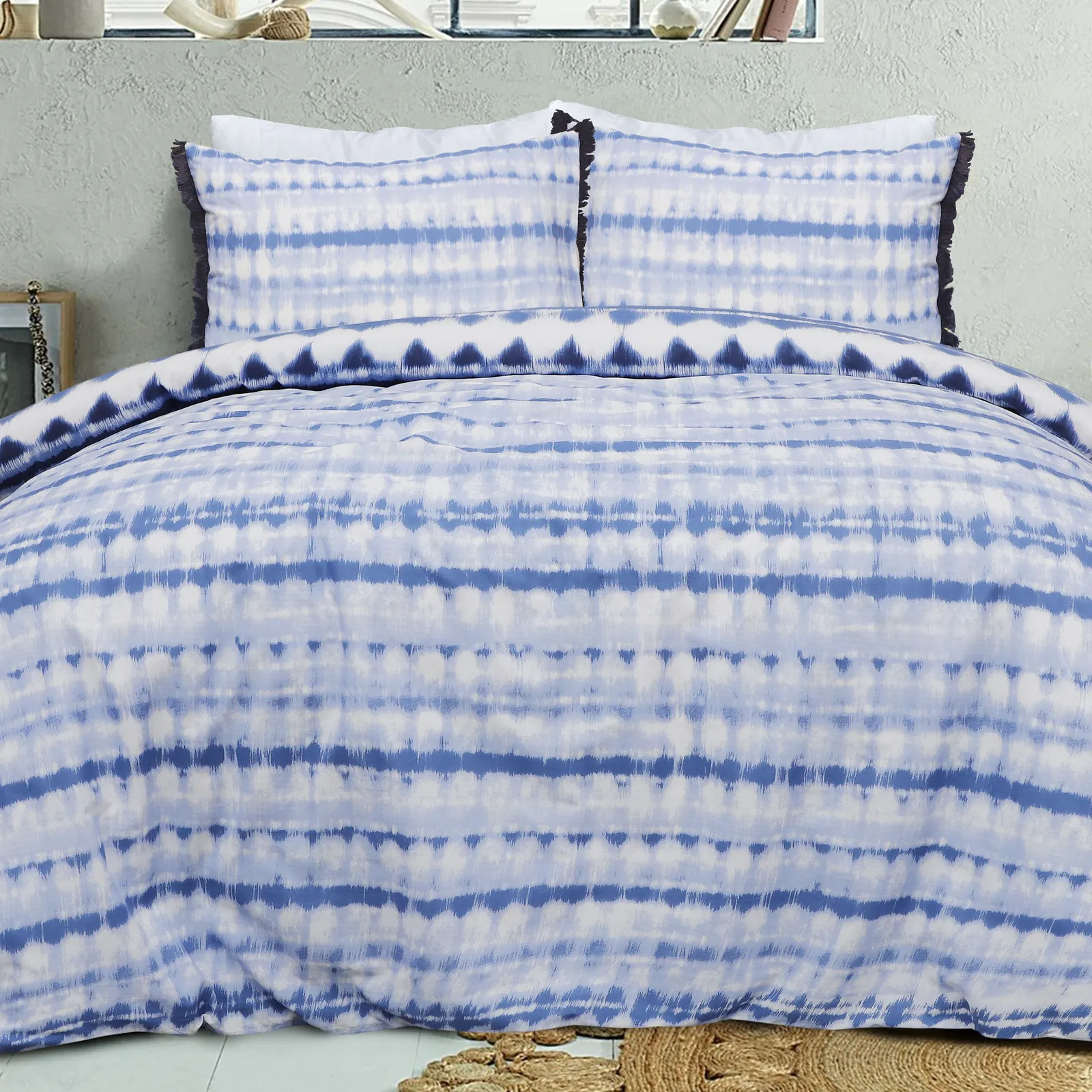 Smart Living Printed Reversible Polycotton Tiedye Tassel Trim Duvet Cover With Pillowcases in Blue 2