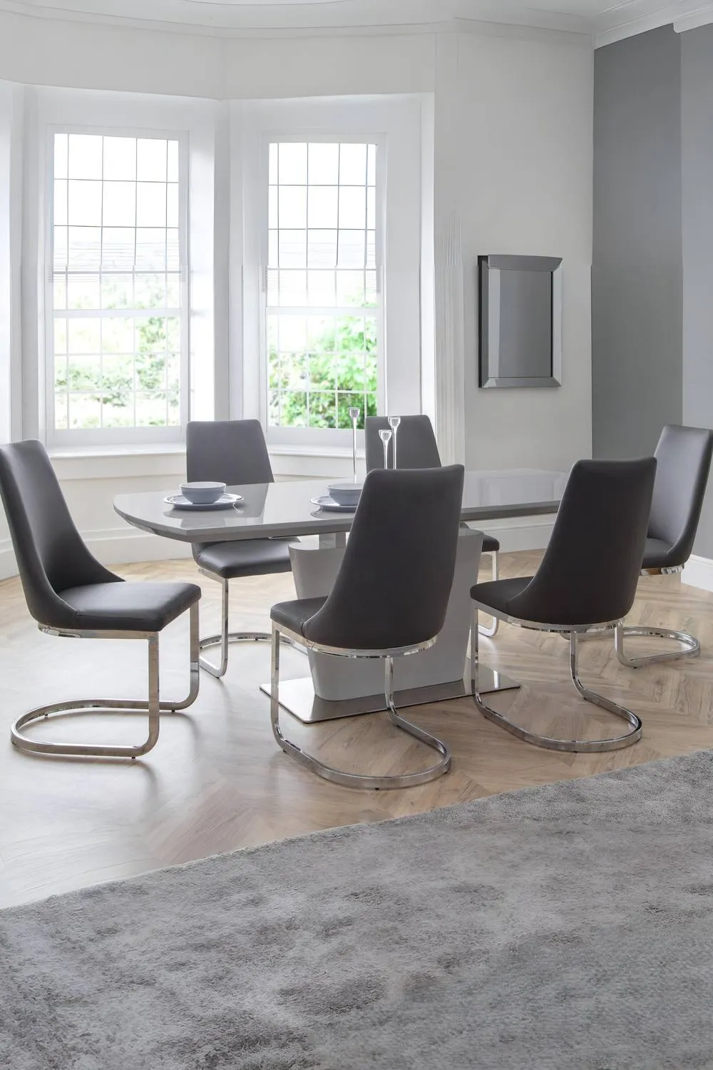 Julian Bowen Como Rectangular Extending High Gloss 4-6 Seater Dining Table in Grey 2